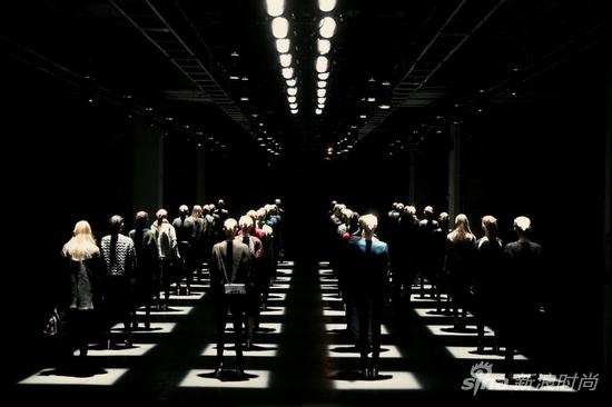 纽约时装周被“踢出”林肯中央