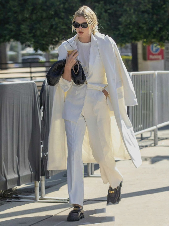 超模街拍:时尚与个性的完美结合